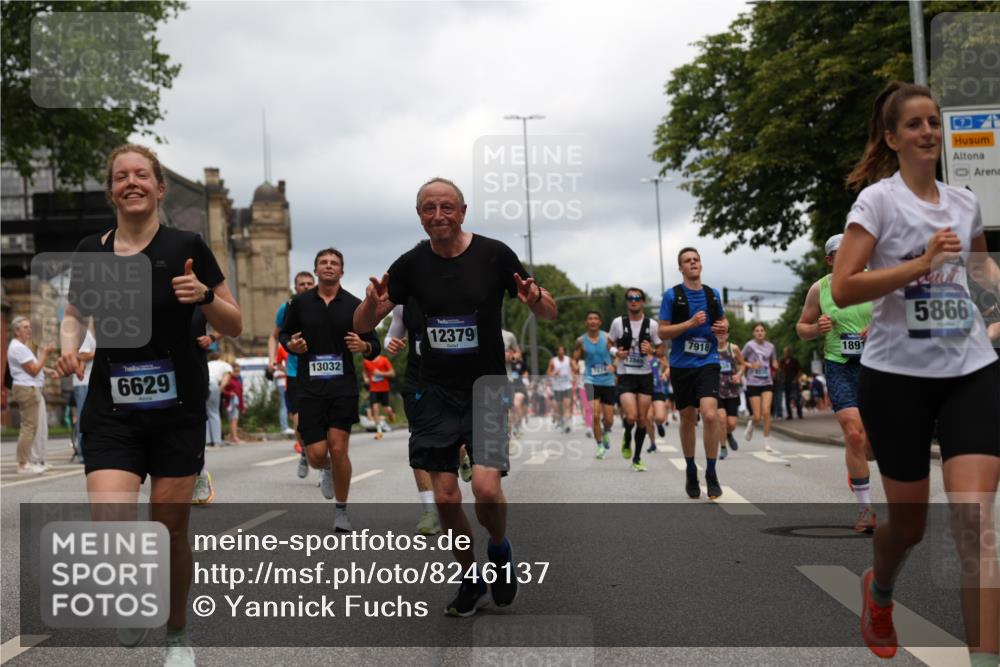 29.06.2025 - hella hamburg halbmarathon Yannick Fuchs http://msf.ph/oto/8246137 29.06.2025 10:47:43 20KM 1030, 1151, 1267, 1502, 1727, 1870, 2058, 2070, 2354, 2518, 2630, 3096, 3208, 3209, 3819, 5020, 5259, 5638, 5866, 6294, 6481, 6511, 6512, 6629, 6762, 6877, 6942, 7274, 7395, 7918, 8335, 8447, 9142, 9791, 9922, 10549, 10891, 11068, 11844, 12321, 12379, 12607, 12632, 12909, 13032, 13033, 13397, 13865, 13912, 13997, 14702, 15061, 15146, 15441, 15497, 15502, 15838, 15856, 15946, 16477, 16780, 17348, 17482, 18134, 18143, 18418, 18487, 18514, 18612 meine-sportfotos.de