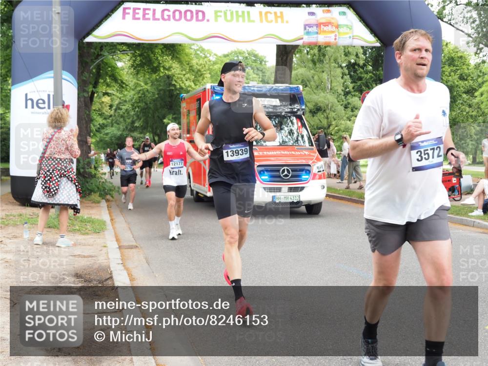 29.06.2025 - hella hamburg halbmarathon MichiJ http://msf.ph/oto/8246153 29.06.2025 10:51:04 Zwischen KM18-KM19 1733, 1851, 2463, 2698, 3572, 4120, 4985, 5653, 7333, 9681, 10824, 11657, 12781, 12843, 13939, 16395, 17112, 17730, 19241 meine-sportfotos.de