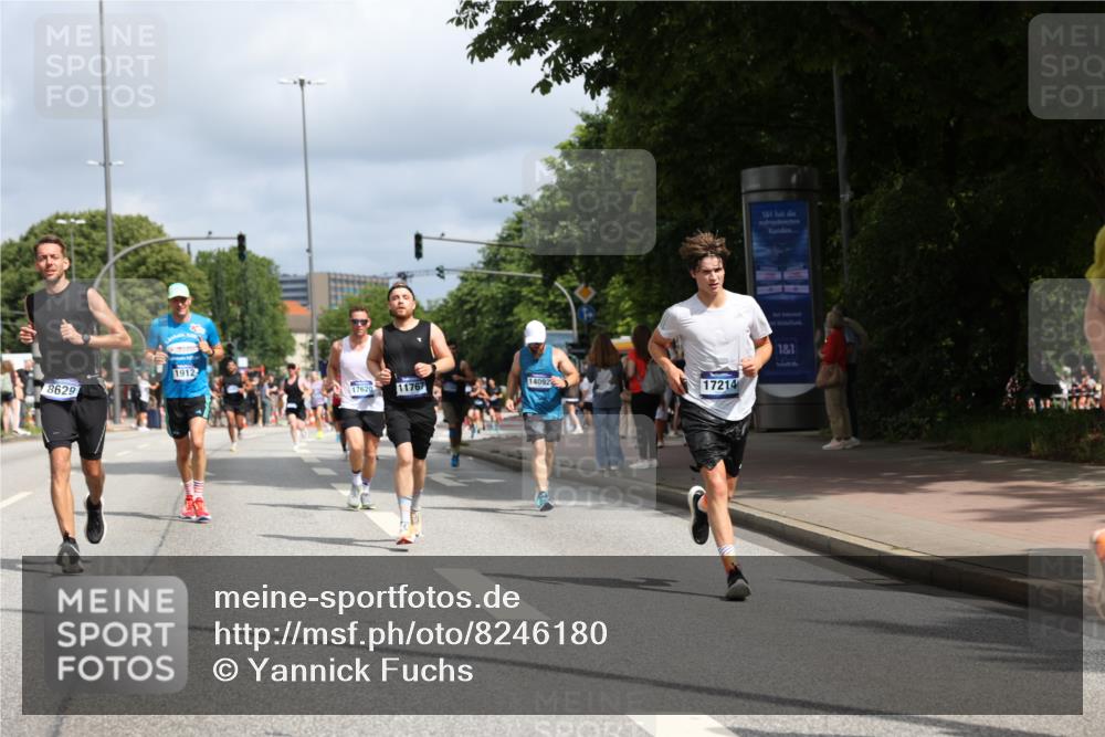 29.06.2025 - hella hamburg halbmarathon Yannick Fuchs http://msf.ph/oto/8246180 29.06.2025 10:35:12 20KM 1677, 1882, 1912, 2324, 2568, 2714, 2949, 3332, 4843, 4889, 5007, 5014, 5026, 5050, 5410, 5745, 5916, 6080, 6429, 7080, 7284, 8074, 8370, 8465, 8629, 8966, 9979, 10369, 10934, 10968, 10978, 11767, 11959, 12365, 12540, 12704, 13029, 13158, 13667, 14092, 14820, 15164, 15493, 15542, 15689, 16201, 16249, 16347, 16599, 17214, 17620, 17724, 17971, 18173, 18192, 18399, 18614 meine-sportfotos.de