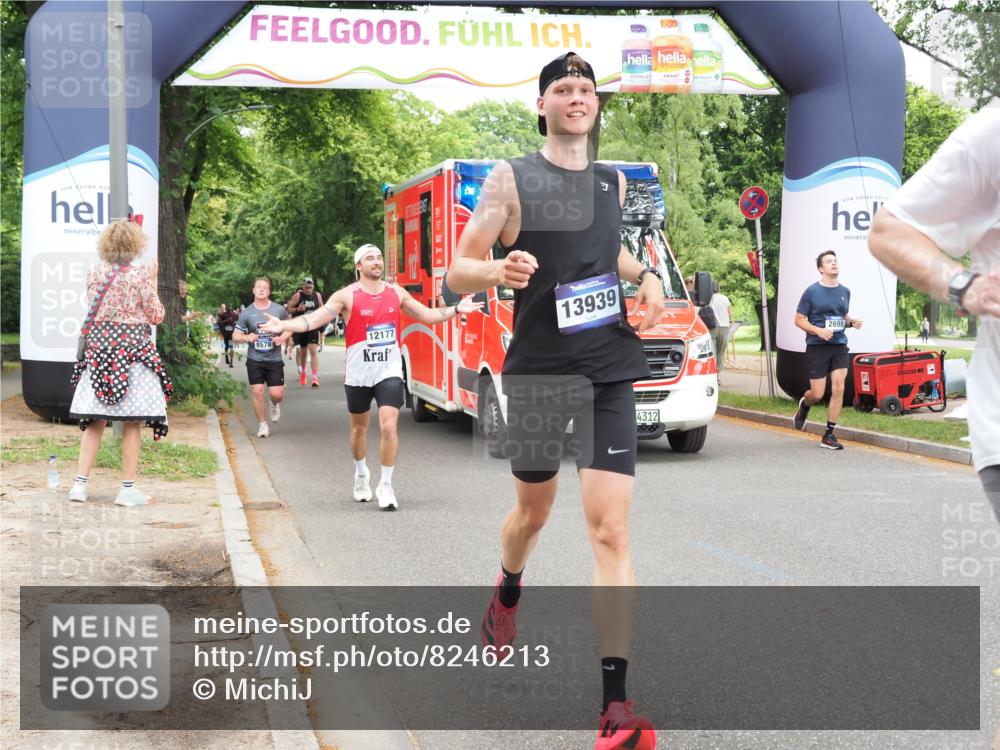 29.06.2025 - hella hamburg halbmarathon MichiJ http://msf.ph/oto/8246213 29.06.2025 10:51:04 Zwischen KM18-KM19 1733, 1851, 2463, 2698, 3572, 4120, 4985, 5653, 7333, 9681, 10824, 11657, 12781, 12843, 13939, 16395, 17112, 17730, 19241 meine-sportfotos.de