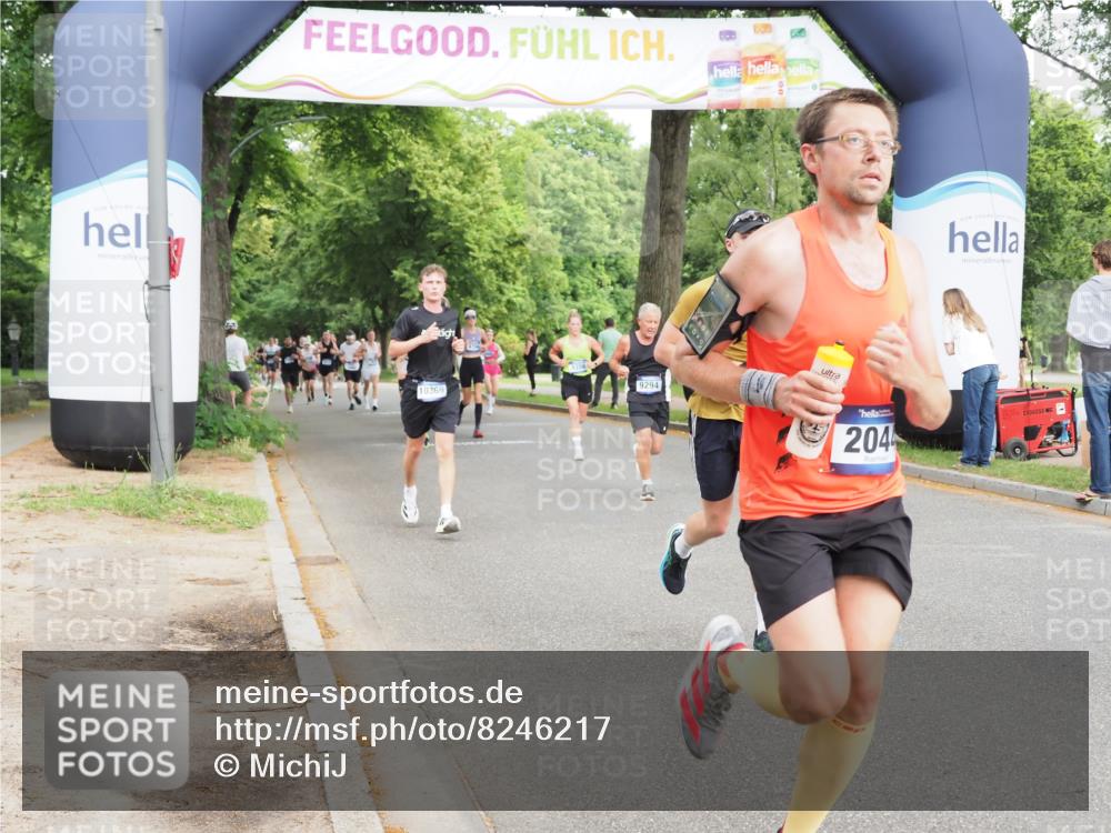 29.06.2025 - hella hamburg halbmarathon MichiJ http://msf.ph/oto/8246217 29.06.2025 10:28:22 Zwischen KM18-KM19 2044, 7109, 8925, 9294, 10369, 12088, 12335, 12772, 13479, 17425, 17668, 18154, 18803 meine-sportfotos.de