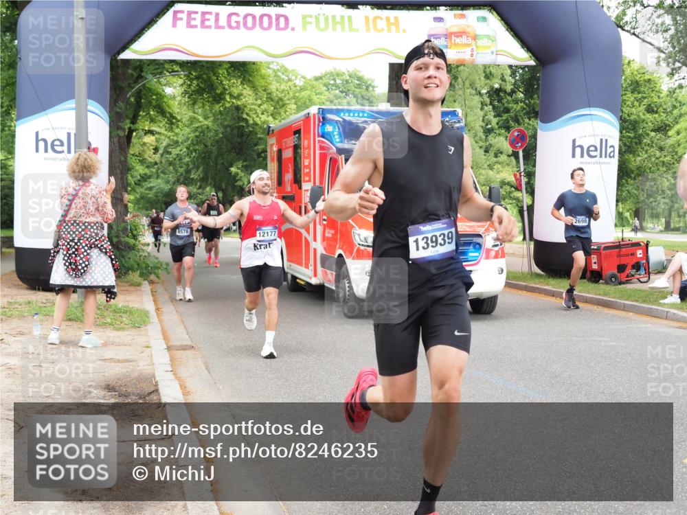 29.06.2025 - hella hamburg halbmarathon MichiJ http://msf.ph/oto/8246235 29.06.2025 10:51:05 Zwischen KM18-KM19 1733, 1851, 2463, 2698, 3572, 4120, 4985, 7333, 10824, 12177, 12843, 13939, 16395, 17112, 17730, 19241 meine-sportfotos.de