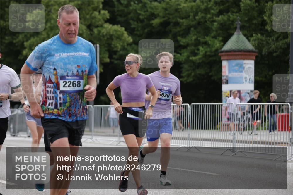29.06.2025 - hella hamburg halbmarathon Jannik Wohlers http://msf.ph/oto/8246279 29.06.2025 10:30:33 Lombardsbrücke 1059, 1472, 1773, 2097, 2268, 2505, 3131, 4198, 6556, 6620, 6787, 7351, 8757, 9576, 9830, 10989, 11981, 12384, 12627, 14095, 14803, 15299, 15466, 15589, 17224, 17463, 17742, 17966, 19052, 19226 meine-sportfotos.de