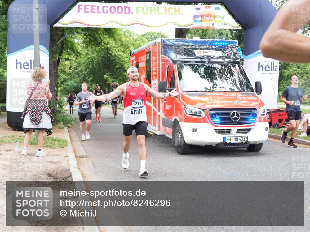 29.06.2025 - hella hamburg halbmarathon MichiJ http://msf.ph/oto/8246296 29.06.2025 10:51:05 Zwischen KM18-KM19 1733, 1851, 2463, 2698, 3572, 4120, 4985, 7333, 10824, 12177, 12843, 13939, 16395, 17112, 17730, 19241 meine-sportfotos.de