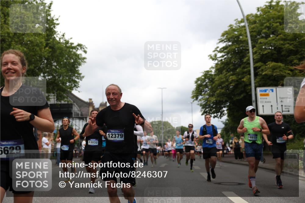 29.06.2025 - hella hamburg halbmarathon Yannick Fuchs http://msf.ph/oto/8246307 29.06.2025 10:47:43 20KM 1030, 1151, 1267, 1502, 1727, 1870, 2058, 2070, 2354, 2518, 2630, 3096, 3208, 3209, 3819, 5020, 5259, 5638, 5866, 6294, 6481, 6511, 6512, 6629, 6762, 6877, 6942, 7274, 7395, 7918, 8335, 8447, 9142, 9791, 9922, 10549, 10891, 11068, 11844, 12321, 12379, 12607, 12632, 12909, 13032, 13033, 13397, 13865, 13912, 13997, 14702, 15061, 15146, 15441, 15497, 15502, 15838, 15856, 15946, 16477, 16780, 17348, 17482, 18134, 18143, 18418, 18487, 18514, 18612 meine-sportfotos.de
