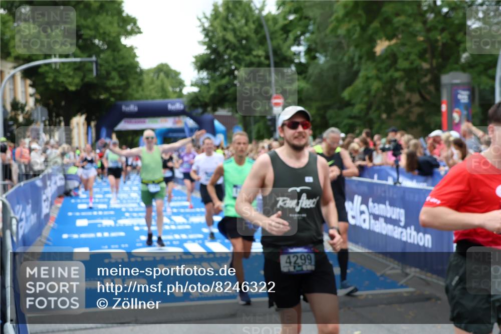 29.06.2025 - hella hamburg halbmarathon Zöllner http://msf.ph/oto/8246322 29.06.2025 10:57:09 Ziel 1485, 4261, 4299, 11143, 13691, 14139, 14408, 14588, 15726, 16909, 17617, 18208, 18719, 19091 meine-sportfotos.de