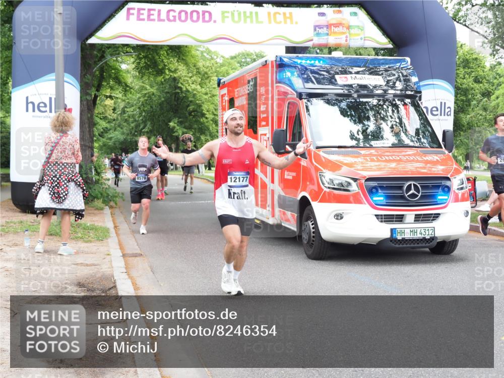 29.06.2025 - hella hamburg halbmarathon MichiJ http://msf.ph/oto/8246354 29.06.2025 10:51:05 Zwischen KM18-KM19 1733, 1851, 2463, 2698, 3572, 4120, 4985, 7333, 10824, 12177, 12843, 13939, 16395, 17112, 17730, 19241 meine-sportfotos.de