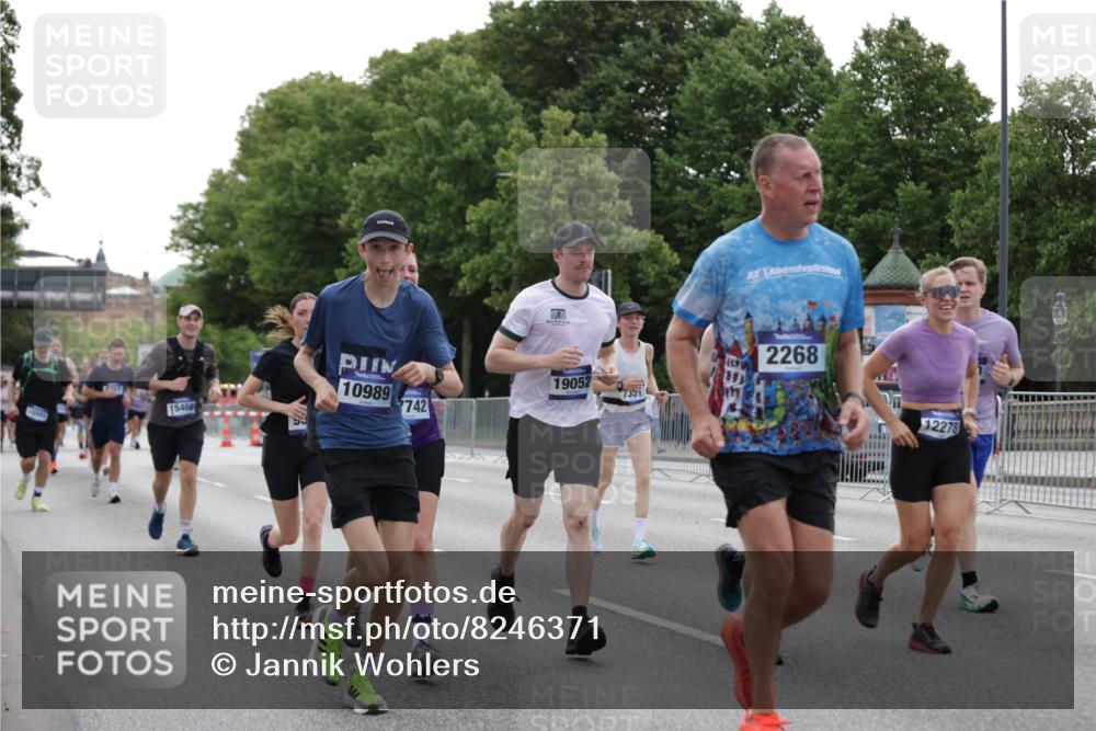 29.06.2025 - hella hamburg halbmarathon Jannik Wohlers http://msf.ph/oto/8246371 29.06.2025 10:30:34 Lombardsbrücke 1472, 1773, 2097, 2268, 2505, 3131, 6195, 6556, 6620, 6787, 7351, 8757, 9576, 10989, 11981, 12384, 12627, 14095, 14803, 15466, 15589, 17224, 17463, 17742, 17966, 19052, 19226 meine-sportfotos.de