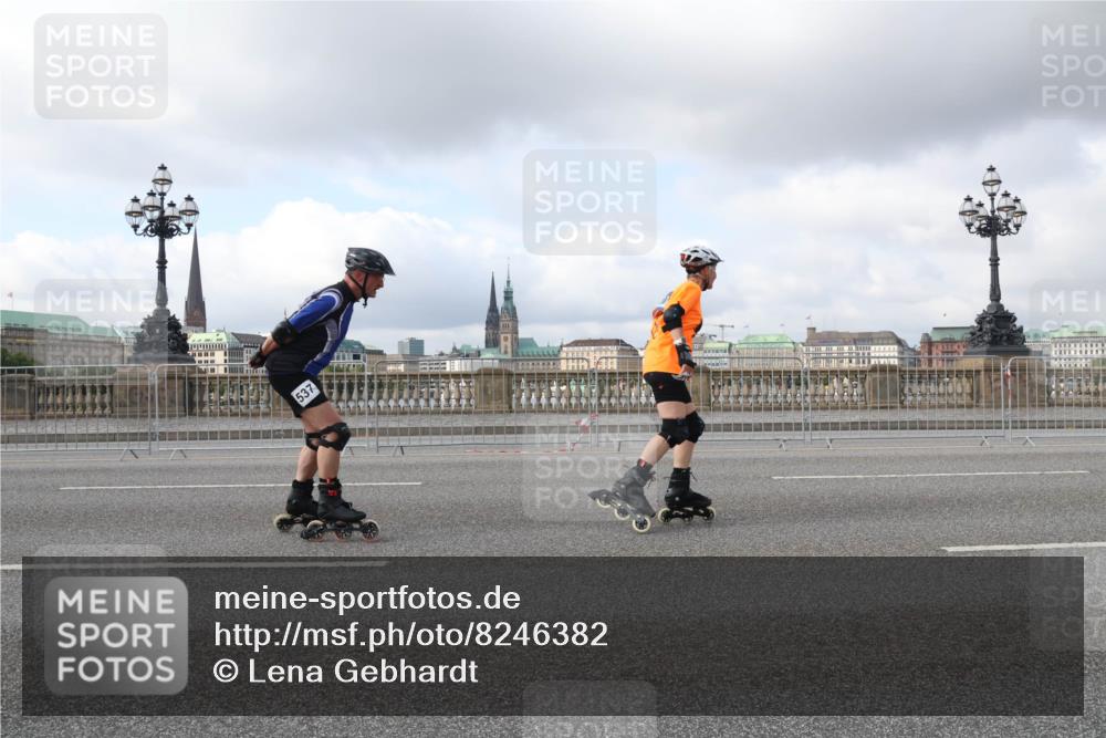 29.06.2025 - hella hamburg halbmarathon Lena Gebhardt http://msf.ph/oto/8246382 29.06.2025 09:02:38 Lombardsbrücke  meine-sportfotos.de