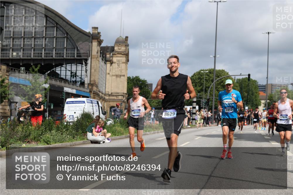 29.06.2025 - hella hamburg halbmarathon Yannick Fuchs http://msf.ph/oto/8246394 29.06.2025 10:35:13 20KM 1677, 1882, 1912, 2324, 2568, 2714, 2949, 3332, 4843, 4889, 5007, 5014, 5026, 5050, 5410, 5745, 5916, 6080, 6429, 7080, 7284, 8074, 8370, 8465, 8629, 8966, 9979, 10369, 10934, 10968, 10978, 11767, 11959, 12365, 12540, 12704, 13029, 13158, 13667, 14092, 14820, 15164, 15493, 15542, 15689, 16201, 16249, 16347, 16599, 17214, 17620, 17724, 17971, 18173, 18192, 18399 meine-sportfotos.de