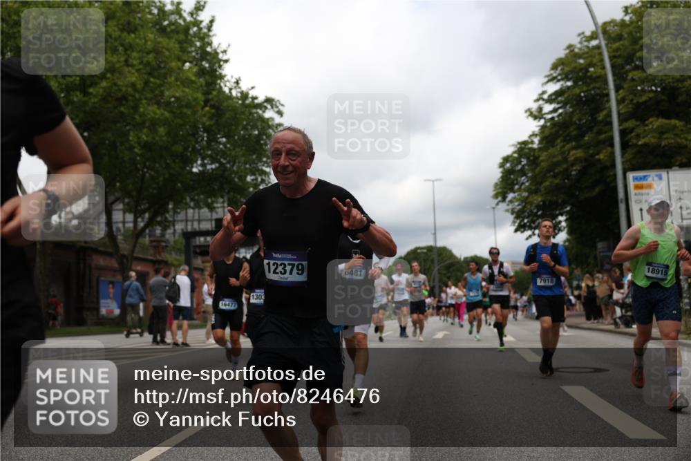 29.06.2025 - hella hamburg halbmarathon Yannick Fuchs http://msf.ph/oto/8246476 29.06.2025 10:47:44 20KM 1030, 1151, 1267, 1502, 1727, 1870, 2058, 2070, 2354, 2518, 2630, 3096, 3819, 5020, 5259, 5638, 5866, 6294, 6481, 6511, 6512, 6629, 6762, 6877, 6942, 7274, 7395, 7918, 8285, 8335, 8447, 9142, 9791, 9922, 10891, 11068, 11844, 12321, 12379, 12607, 12632, 12909, 13032, 13033, 13397, 13794, 13865, 13912, 13997, 14702, 15146, 15441, 15502, 15838, 15856, 15946, 16477, 16780, 17348, 17482, 18134, 18143, 18418, 18487, 18514, 18612 meine-sportfotos.de