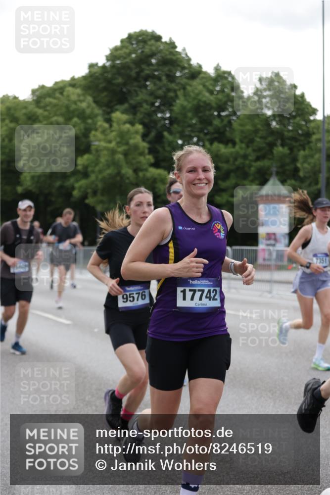 29.06.2025 - hella hamburg halbmarathon Jannik Wohlers http://msf.ph/oto/8246519 29.06.2025 10:30:36 Lombardsbrücke 1472, 1773, 2097, 2268, 2505, 3131, 6195, 6620, 6787, 7351, 8757, 9576, 10989, 11981, 11988, 12384, 12627, 14095, 14803, 15466, 15589, 17224, 17463, 17742, 17966, 19052, 19226 meine-sportfotos.de