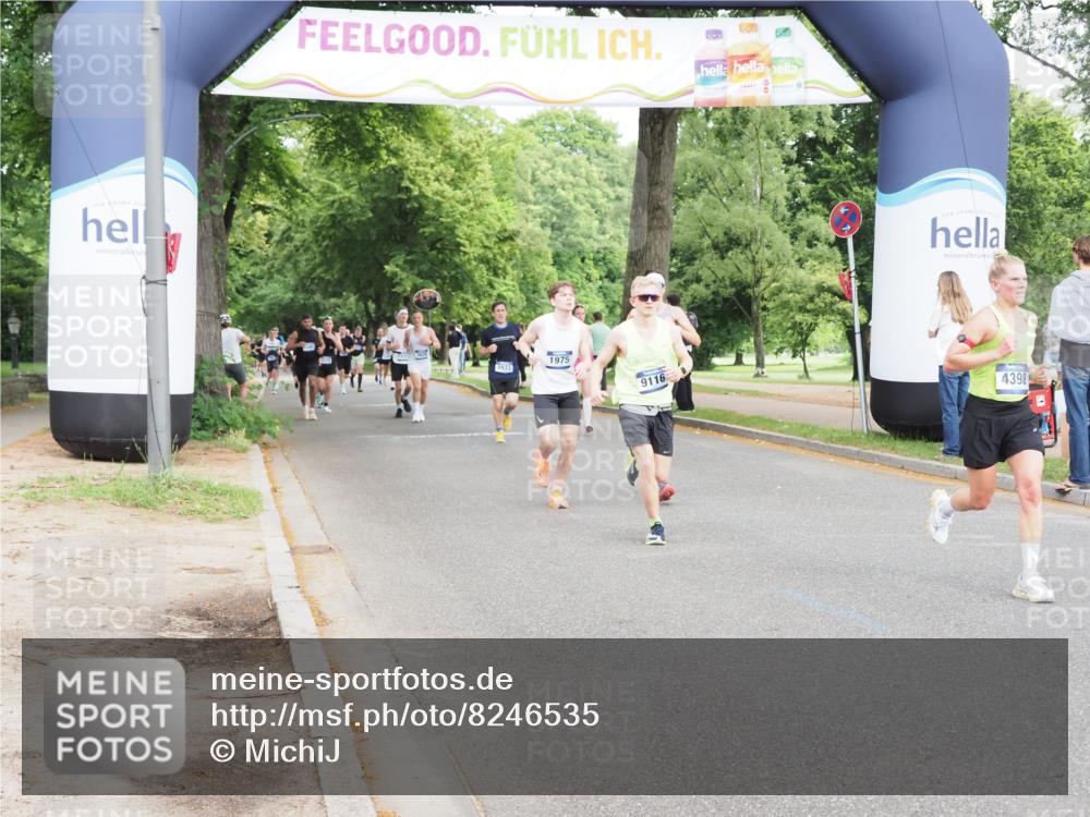 29.06.2025 - hella hamburg halbmarathon MichiJ http://msf.ph/oto/8246535 29.06.2025 10:28:25 Zwischen KM18-KM19 2044, 4398, 4766, 7109, 8925, 9116, 9294, 10369, 12088, 17425, 18154, 18803 meine-sportfotos.de