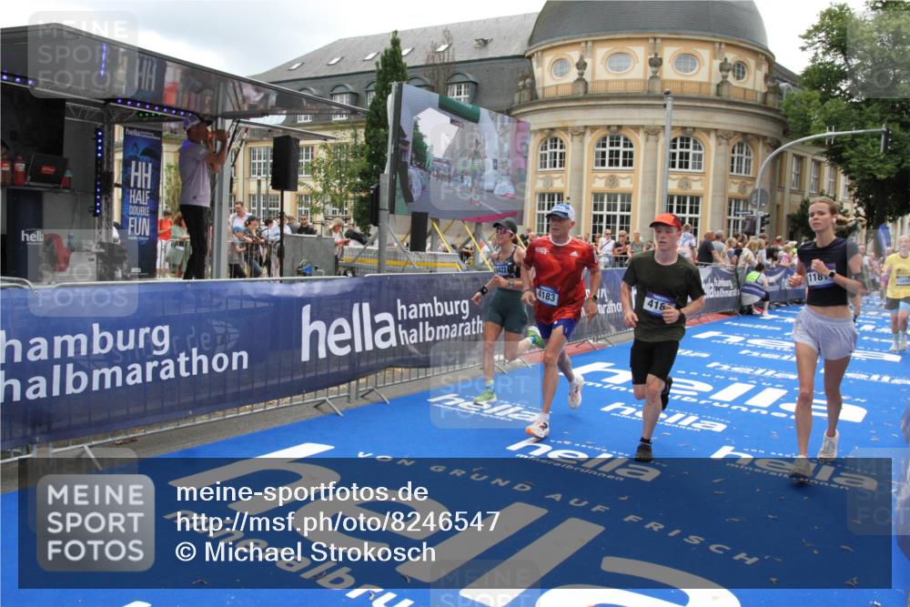 29.06.2025 - hella hamburg halbmarathon Michael Strokosch http://msf.ph/oto/8246547 29.06.2025 10:49:26 Ziel 1342, 1476, 4183, 4185, 6158, 10189, 11779, 11819, 12670, 13269, 14526, 14838, 15422, 15784, 15894, 15966, 16891, 18887 meine-sportfotos.de