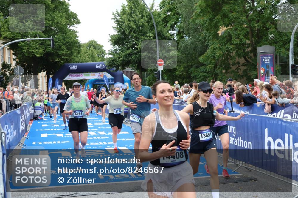 29.06.2025 - hella hamburg halbmarathon Zöllner http://msf.ph/oto/8246567 29.06.2025 10:57:13 Ziel 1387, 1877, 4167, 4261, 4940, 9884, 11612, 13691, 13750, 14139, 14408, 14588, 15110, 15664, 15726, 17617, 17660, 17993, 18208, 19184 meine-sportfotos.de