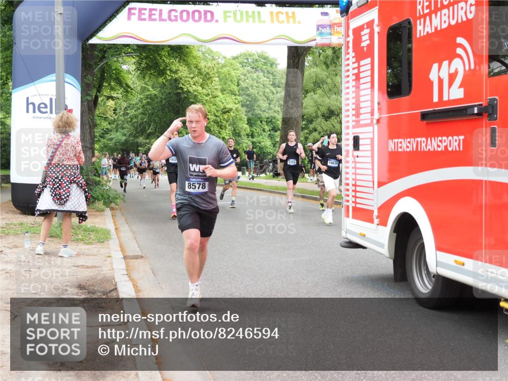 29.06.2025 - hella hamburg halbmarathon MichiJ http://msf.ph/oto/8246594 29.06.2025 10:51:08 Zwischen KM18-KM19 2698, 3572, 4120, 8578, 12177, 13939, 16395, 16639, 17730, 18520 meine-sportfotos.de