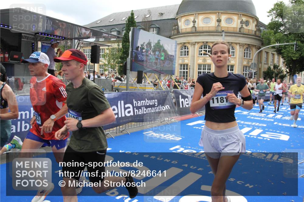 29.06.2025 - hella hamburg halbmarathon Michael Strokosch http://msf.ph/oto/8246641 29.06.2025 10:49:27 Ziel 1342, 1476, 2878, 4183, 4185, 10189, 11339, 11779, 11819, 12670, 13269, 14526, 14838, 15422, 15784, 15894, 15966, 16891, 18476, 18887, 18960 meine-sportfotos.de