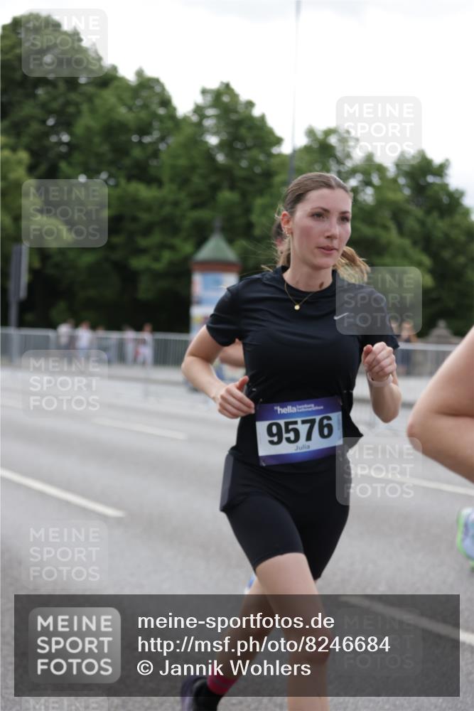 29.06.2025 - hella hamburg halbmarathon Jannik Wohlers http://msf.ph/oto/8246684 29.06.2025 10:30:36 Lombardsbrücke 1472, 1773, 2097, 2268, 2505, 3131, 6195, 6620, 6787, 7351, 8757, 9576, 10989, 11981, 11988, 12384, 12627, 14095, 14803, 15466, 15589, 17224, 17463, 17742, 17966, 19052, 19226 meine-sportfotos.de