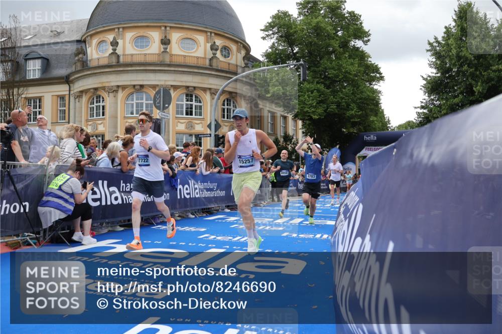 29.06.2025 - hella hamburg halbmarathon Strokosch-Dieckow http://msf.ph/oto/8246690 29.06.2025 10:38:55 Ziel 1164, 1803, 2262, 2980, 3136, 3783, 4359, 6682, 8958, 11447, 13137, 13755, 14093, 15257, 15561, 15873, 17722, 18734, 19151 meine-sportfotos.de