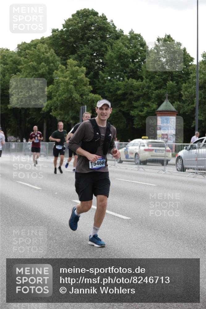 29.06.2025 - hella hamburg halbmarathon Jannik Wohlers http://msf.ph/oto/8246713 29.06.2025 10:30:37 Lombardsbrücke 1472, 1773, 2097, 2268, 2505, 3131, 4561, 6195, 6620, 6787, 7351, 8757, 9576, 10989, 11981, 11988, 12384, 12627, 14095, 14803, 15466, 15589, 17224, 17463, 17509, 17742, 17966, 19052, 19226 meine-sportfotos.de