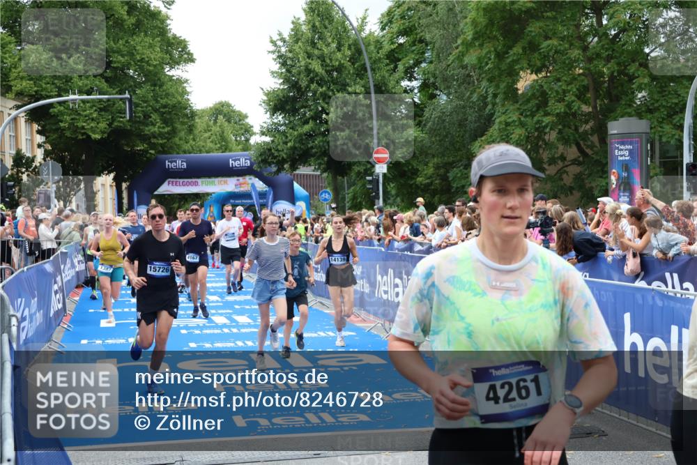 29.06.2025 - hella hamburg halbmarathon Zöllner http://msf.ph/oto/8246728 29.06.2025 10:57:16 Ziel 1387, 1877, 2676, 4167, 4940, 8585, 9577, 9884, 10383, 11590, 11612, 13750, 14139, 15110, 15229, 15664, 15726, 17660, 17848, 17993, 19184 meine-sportfotos.de