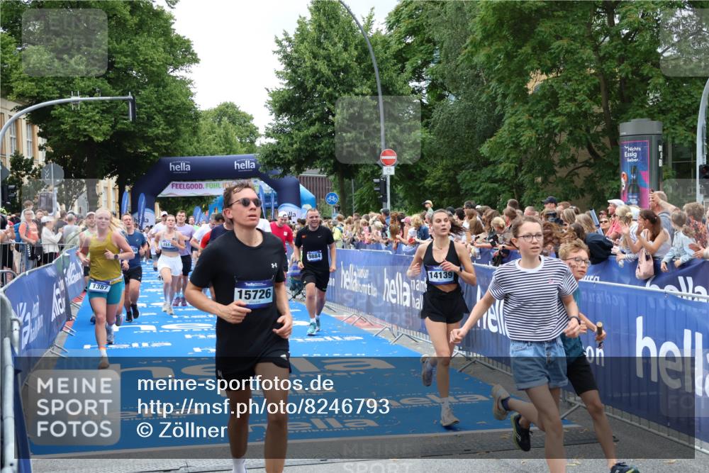 29.06.2025 - hella hamburg halbmarathon Zöllner http://msf.ph/oto/8246793 29.06.2025 10:57:17 Ziel 1387, 1877, 2417, 2676, 4167, 4940, 8585, 9577, 9884, 9934, 10383, 11590, 11612, 13750, 14139, 15110, 15229, 15664, 15726, 17660, 17779, 17848, 17993, 19184 meine-sportfotos.de