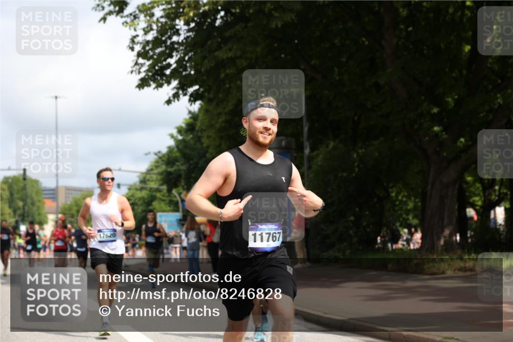 29.06.2025 - hella hamburg halbmarathon Yannick Fuchs http://msf.ph/oto/8246828 29.06.2025 10:35:14 20KM 1677, 1882, 1912, 2324, 2568, 2714, 2949, 3332, 4843, 4889, 5007, 5014, 5026, 5050, 5410, 5745, 5916, 6080, 6429, 7080, 7284, 8074, 8370, 8465, 8629, 8966, 9979, 10369, 10934, 10968, 10978, 11767, 11959, 12365, 13029, 13158, 13667, 14092, 14820, 15164, 15493, 15542, 15689, 16201, 16249, 16347, 16599, 17214, 17620, 17724, 17971, 18173, 18192, 18399 meine-sportfotos.de