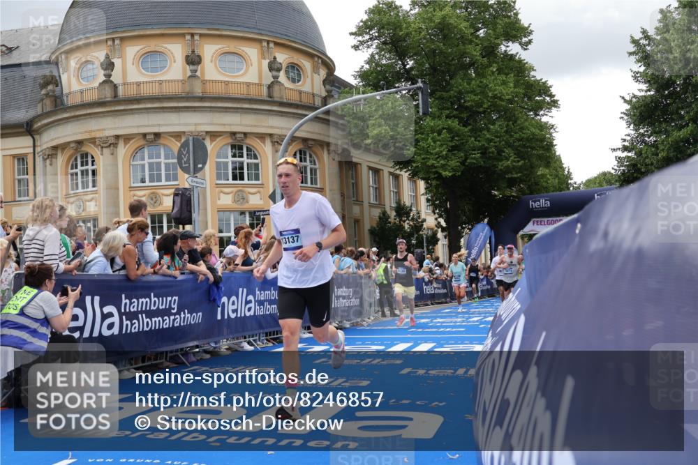 29.06.2025 - hella hamburg halbmarathon Strokosch-Dieckow http://msf.ph/oto/8246857 29.06.2025 10:38:58 Ziel 1164, 1803, 2262, 2980, 3136, 3783, 4359, 6682, 6686, 6687, 8958, 11447, 11619, 13137, 15257, 15561, 15873, 16820, 17722, 18734, 19151 meine-sportfotos.de