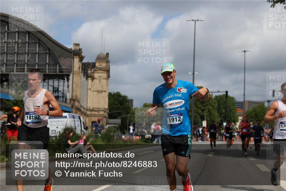 29.06.2025 - hella hamburg halbmarathon Yannick Fuchs http://msf.ph/oto/8246883 29.06.2025 10:35:15 20KM 1677, 1882, 1912, 2324, 2568, 2949, 3332, 4843, 4889, 5007, 5014, 5026, 5050, 5410, 5745, 5916, 6080, 6429, 7080, 7284, 8074, 8370, 8465, 8629, 8966, 9979, 10369, 10934, 10968, 10978, 11767, 11959, 12365, 13029, 13158, 13667, 14092, 14820, 15164, 15493, 15542, 15689, 16201, 16249, 16347, 16599, 17214, 17620, 17724, 17971, 18173, 18192, 18399 meine-sportfotos.de
