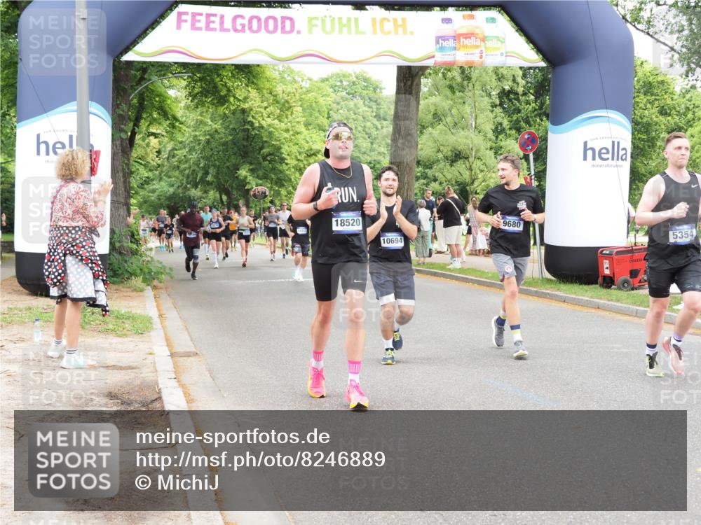 29.06.2025 - hella hamburg halbmarathon MichiJ http://msf.ph/oto/8246889 29.06.2025 10:51:11 Zwischen KM18-KM19 2698, 5354, 5365, 8578, 9680, 10694, 12177, 16639, 18520 meine-sportfotos.de
