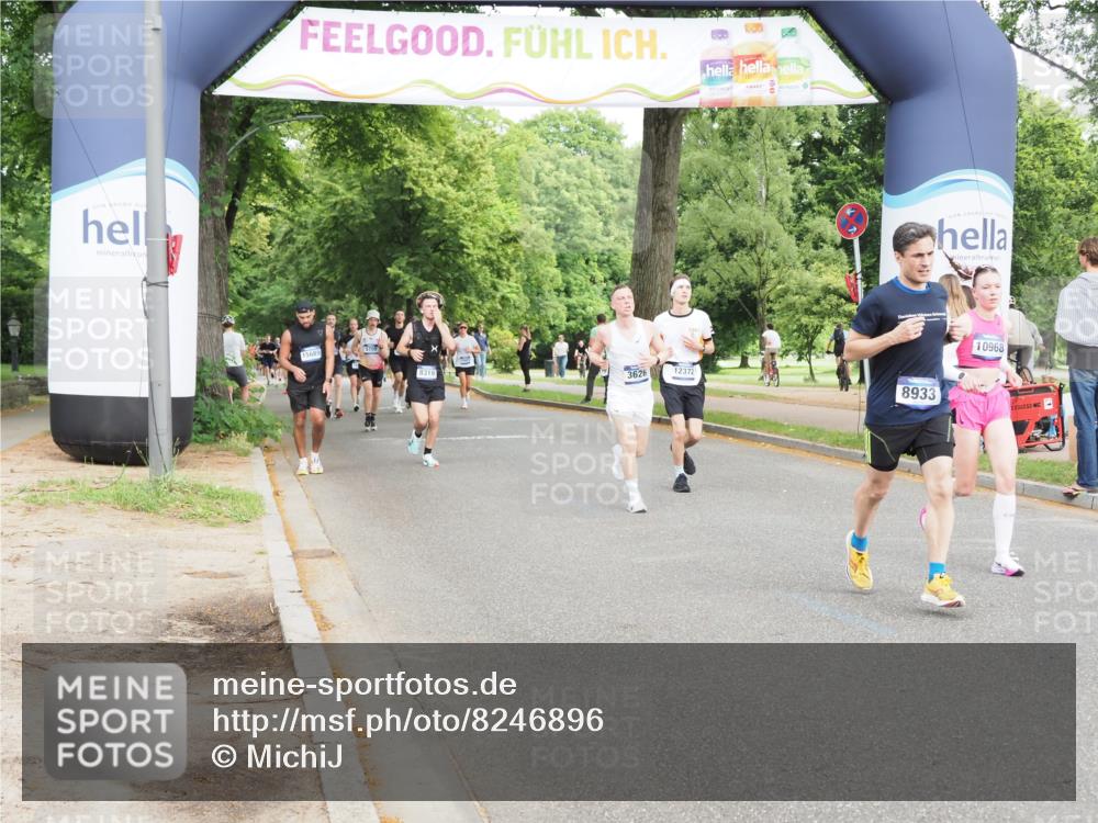 29.06.2025 - hella hamburg halbmarathon MichiJ http://msf.ph/oto/8246896 29.06.2025 10:28:29 Zwischen KM18-KM19 1975, 3626, 4398, 4766, 8319, 8933, 9116, 9294, 10369, 10968, 12372 meine-sportfotos.de