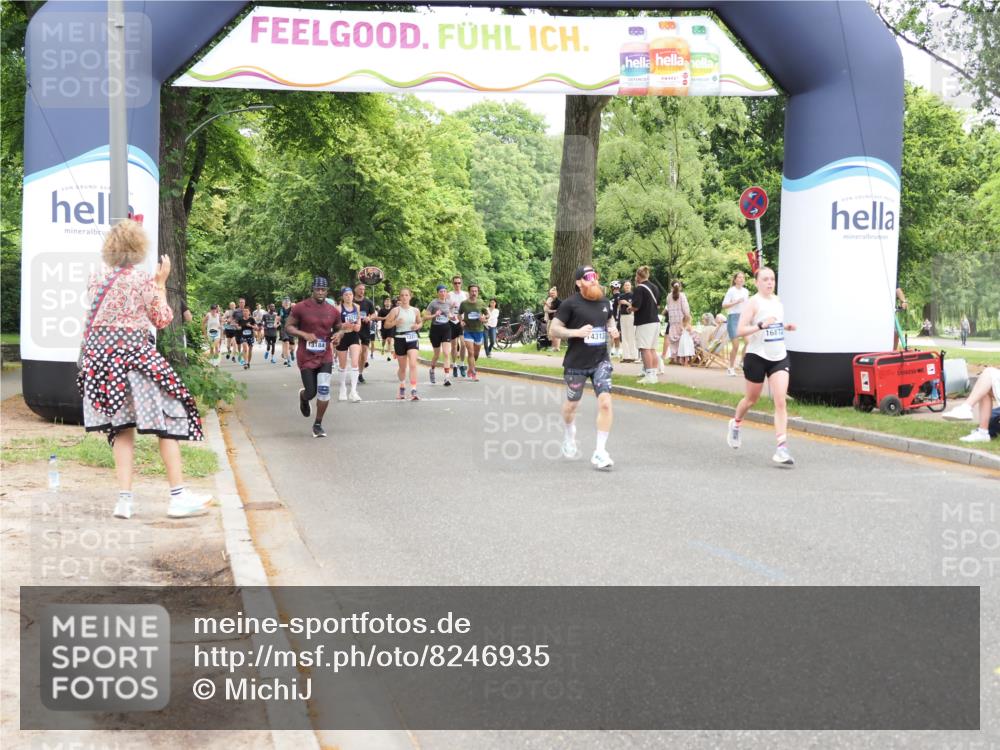 29.06.2025 - hella hamburg halbmarathon MichiJ http://msf.ph/oto/8246935 29.06.2025 10:51:13 Zwischen KM18-KM19 5354, 5365, 8578, 9680, 10694, 12177, 14313, 16639, 16872, 18520 meine-sportfotos.de