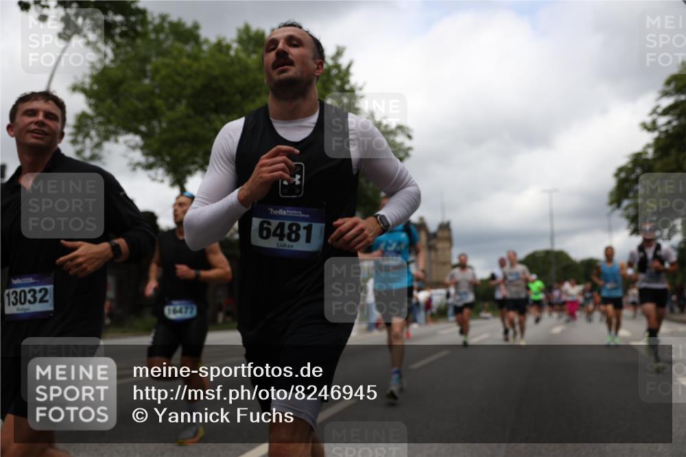 29.06.2025 - hella hamburg halbmarathon Yannick Fuchs http://msf.ph/oto/8246945 29.06.2025 10:47:45 20KM 1030, 1151, 1267, 1422, 1502, 1727, 1870, 2058, 2070, 2354, 2518, 2630, 3096, 3819, 5020, 5259, 5638, 5866, 6294, 6481, 6511, 6512, 6629, 6762, 6877, 6942, 7274, 7395, 7918, 8285, 8335, 8447, 9380, 9791, 9922, 10891, 11068, 11844, 12321, 12379, 12607, 12632, 12909, 13032, 13033, 13397, 13794, 13865, 13912, 13997, 14702, 15146, 15441, 15502, 15838, 15856, 15946, 16477, 16780, 17348, 17482, 18134, 18143, 18418, 18487, 18514, 18612 meine-sportfotos.de