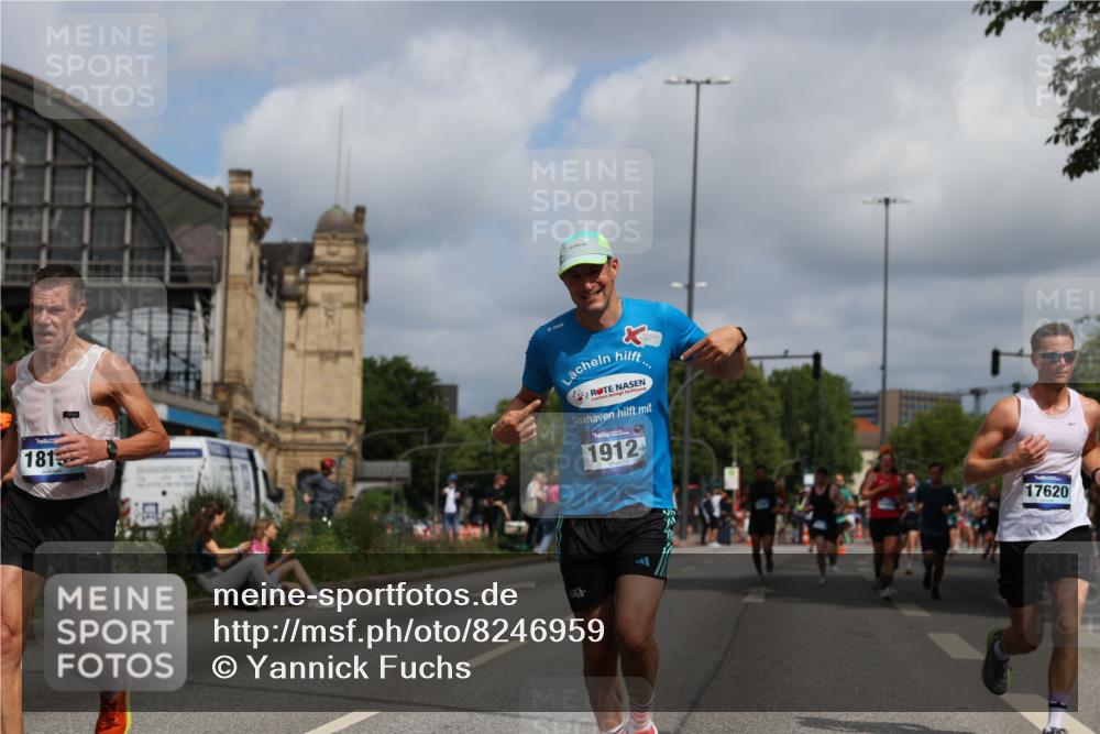 29.06.2025 - hella hamburg halbmarathon Yannick Fuchs http://msf.ph/oto/8246959 29.06.2025 10:35:15 20KM 1677, 1882, 1912, 2324, 2568, 2949, 3332, 4843, 4889, 5007, 5014, 5026, 5050, 5410, 5745, 5916, 6080, 6429, 7080, 7284, 8074, 8370, 8465, 8629, 8966, 9979, 10369, 10934, 10968, 10978, 11767, 11959, 12365, 13029, 13158, 13667, 14092, 14820, 15164, 15493, 15542, 15689, 16201, 16249, 16347, 16599, 17214, 17620, 17724, 17971, 18173, 18192, 18399 meine-sportfotos.de