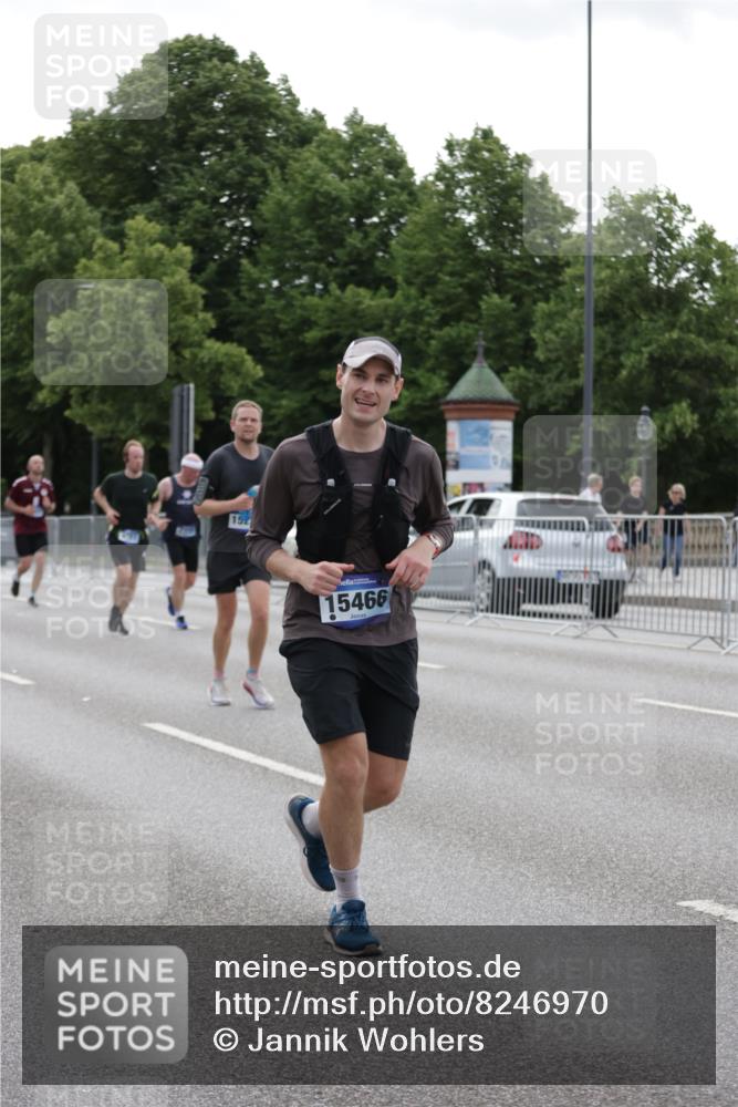 29.06.2025 - hella hamburg halbmarathon Jannik Wohlers http://msf.ph/oto/8246970 29.06.2025 10:30:37 Lombardsbrücke 1472, 1773, 2097, 2268, 2505, 3131, 4561, 6195, 6620, 6787, 7351, 8757, 9576, 10989, 11981, 11988, 12384, 12627, 14095, 14803, 15466, 15589, 17224, 17463, 17509, 17742, 17966, 19052, 19226 meine-sportfotos.de
