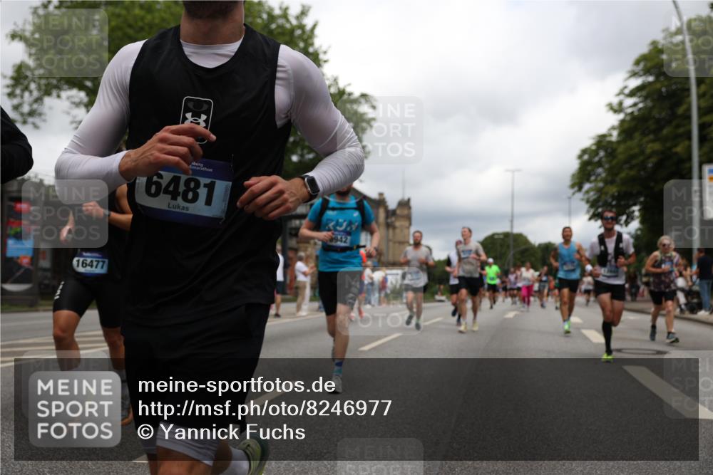 29.06.2025 - hella hamburg halbmarathon Yannick Fuchs http://msf.ph/oto/8246977 29.06.2025 10:47:45 20KM 1030, 1151, 1267, 1422, 1502, 1727, 1870, 2058, 2070, 2354, 2518, 2630, 3096, 3819, 5020, 5259, 5638, 5866, 6294, 6481, 6511, 6512, 6629, 6762, 6877, 6942, 7274, 7395, 7918, 8285, 8335, 8447, 9380, 9791, 9922, 10891, 11068, 11844, 12321, 12379, 12607, 12632, 12909, 13032, 13033, 13397, 13794, 13865, 13912, 13997, 14702, 15146, 15441, 15502, 15838, 15856, 15946, 16477, 16780, 17348, 17482, 18134, 18143, 18418, 18487, 18514, 18612 meine-sportfotos.de
