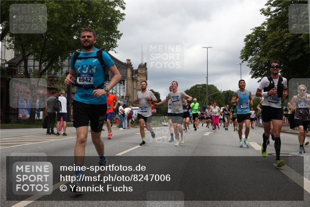 29.06.2025 - hella hamburg halbmarathon Yannick Fuchs http://msf.ph/oto/8247006 29.06.2025 10:47:46 20KM 1030, 1151, 1267, 1422, 1502, 1727, 1870, 2058, 2070, 2354, 2518, 2630, 3096, 3819, 5020, 5259, 5638, 5866, 6294, 6374, 6481, 6511, 6512, 6629, 6762, 6942, 7274, 7395, 7918, 8285, 8335, 8394, 8447, 9380, 9791, 9922, 10891, 11068, 11430, 11844, 12321, 12379, 12607, 12632, 12909, 13032, 13033, 13397, 13794, 13865, 13912, 13997, 14702, 15146, 15441, 15502, 15838, 15856, 15946, 16477, 16780, 17348, 17482, 18143, 18308, 18418, 18487, 18514, 18612 meine-sportfotos.de