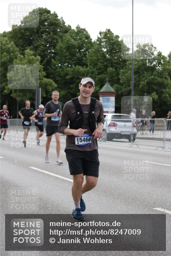 29.06.2025 - hella hamburg halbmarathon Jannik Wohlers http://msf.ph/oto/8247009 29.06.2025 10:30:37 Lombardsbrücke 1472, 1773, 2097, 2268, 2505, 3131, 4561, 6195, 6620, 6787, 7351, 8757, 9576, 10989, 11981, 11988, 12384, 12627, 14095, 14803, 15466, 15589, 17224, 17463, 17509, 17742, 17966, 19052, 19226 meine-sportfotos.de