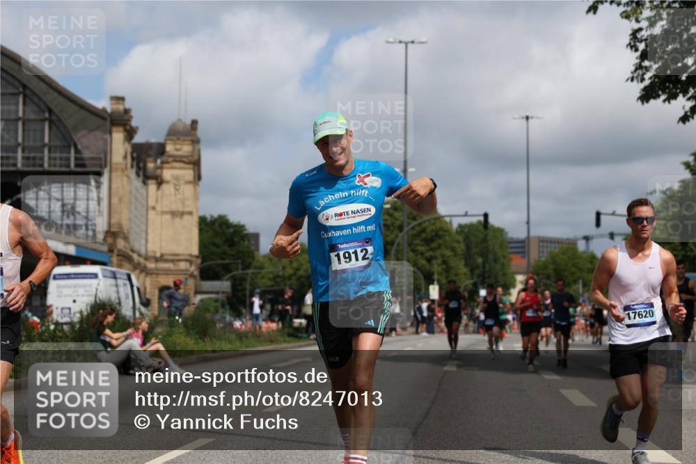 29.06.2025 - hella hamburg halbmarathon Yannick Fuchs http://msf.ph/oto/8247013 29.06.2025 10:35:15 20KM 1677, 1882, 1912, 2324, 2568, 2949, 3332, 4843, 4889, 5007, 5014, 5026, 5050, 5410, 5745, 5916, 6080, 6429, 7080, 7284, 8074, 8370, 8465, 8629, 8966, 9979, 10369, 10934, 10968, 10978, 11767, 11959, 12365, 13029, 13158, 13667, 14092, 14820, 15164, 15493, 15542, 15689, 16201, 16249, 16347, 16599, 17214, 17620, 17724, 17971, 18173, 18192, 18399 meine-sportfotos.de