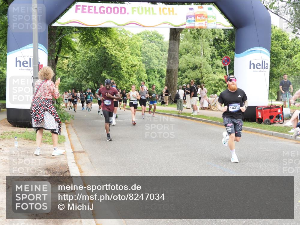 29.06.2025 - hella hamburg halbmarathon MichiJ http://msf.ph/oto/8247034 29.06.2025 10:51:15 Zwischen KM18-KM19 5354, 5365, 8578, 9680, 10694, 12211, 12212, 13184, 14313, 16639, 16872, 18520 meine-sportfotos.de