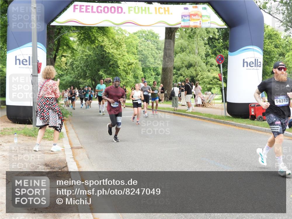 29.06.2025 - hella hamburg halbmarathon MichiJ http://msf.ph/oto/8247049 29.06.2025 10:51:15 Zwischen KM18-KM19 5354, 5365, 8578, 9680, 10694, 12211, 12212, 13184, 14313, 16639, 16872, 18520 meine-sportfotos.de