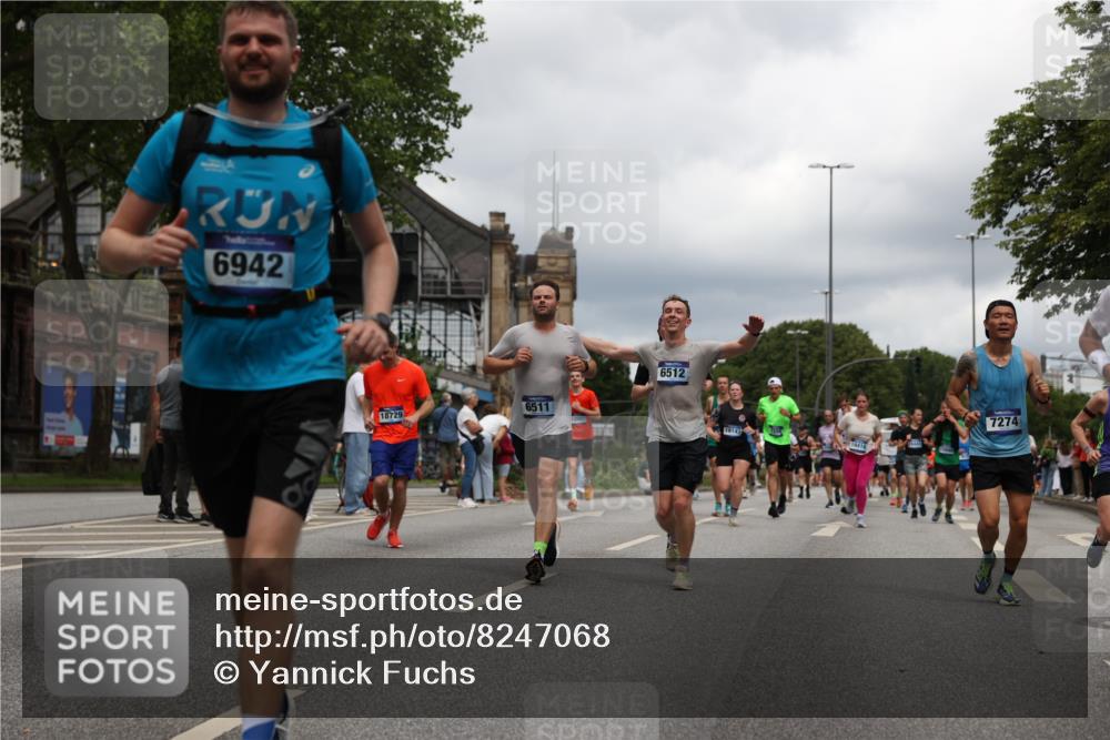 29.06.2025 - hella hamburg halbmarathon Yannick Fuchs http://msf.ph/oto/8247068 29.06.2025 10:47:46 20KM 1030, 1151, 1267, 1422, 1502, 1727, 1870, 2058, 2070, 2354, 2518, 2630, 3096, 3819, 5020, 5259, 5638, 5866, 6294, 6374, 6481, 6511, 6512, 6629, 6762, 6942, 7274, 7395, 7918, 8285, 8335, 8394, 8447, 9380, 9791, 9922, 10891, 11068, 11430, 11844, 12321, 12379, 12607, 12632, 12909, 13032, 13033, 13397, 13794, 13865, 13912, 13997, 14702, 15146, 15441, 15502, 15838, 15856, 15946, 16477, 16780, 17348, 17482, 18143, 18308, 18418, 18487, 18514, 18612 meine-sportfotos.de