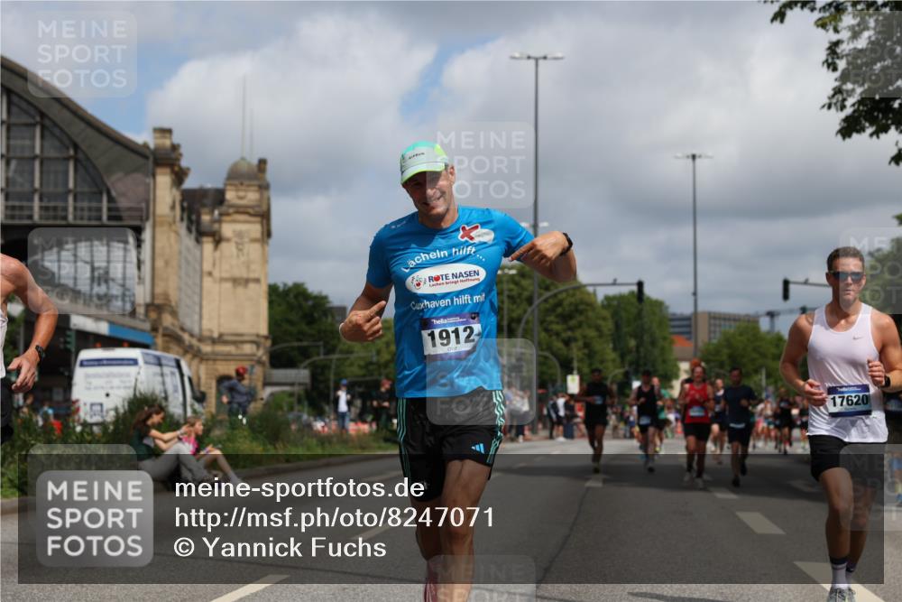 29.06.2025 - hella hamburg halbmarathon Yannick Fuchs http://msf.ph/oto/8247071 29.06.2025 10:35:15 20KM 1677, 1882, 1912, 2324, 2568, 2949, 3332, 4843, 4889, 5007, 5014, 5026, 5050, 5410, 5745, 5916, 6080, 6429, 7080, 7284, 8074, 8370, 8465, 8629, 8966, 9979, 10369, 10934, 10968, 10978, 11767, 11959, 12365, 13029, 13158, 13667, 14092, 14820, 15164, 15493, 15542, 15689, 16201, 16249, 16347, 16599, 17214, 17620, 17724, 17971, 18173, 18192, 18399 meine-sportfotos.de