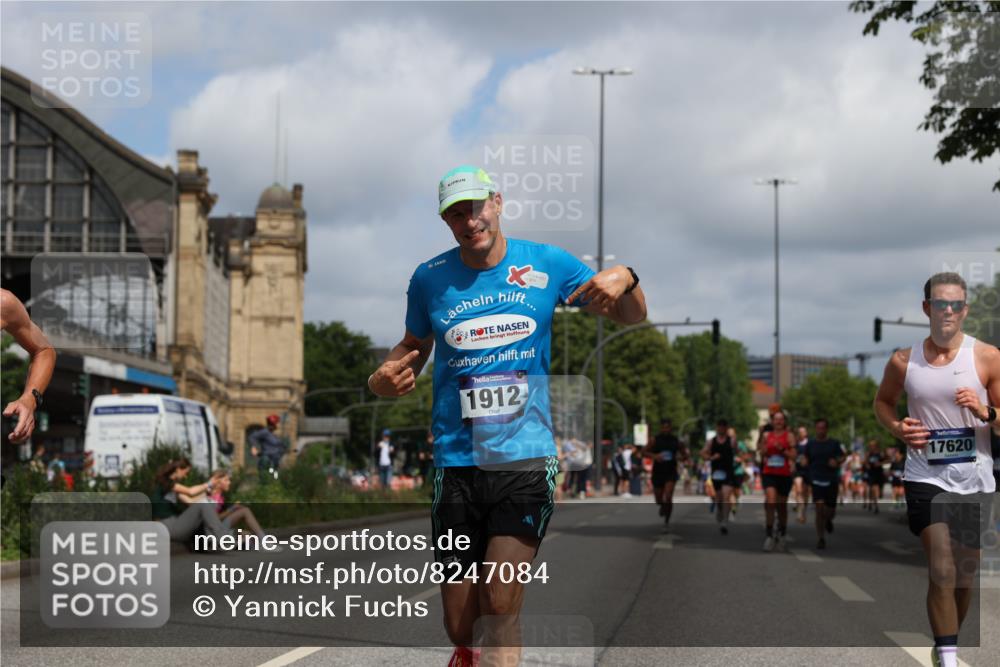29.06.2025 - hella hamburg halbmarathon Yannick Fuchs http://msf.ph/oto/8247084 29.06.2025 10:35:15 20KM 1677, 1882, 1912, 2324, 2568, 2949, 3332, 4843, 4889, 5007, 5014, 5026, 5050, 5410, 5745, 5916, 6080, 6429, 7080, 7284, 8074, 8370, 8465, 8629, 8966, 9979, 10369, 10934, 10968, 10978, 11767, 11959, 12365, 13029, 13158, 13667, 14092, 14820, 15164, 15493, 15542, 15689, 16201, 16249, 16347, 16599, 17214, 17620, 17724, 17971, 18173, 18192, 18399 meine-sportfotos.de