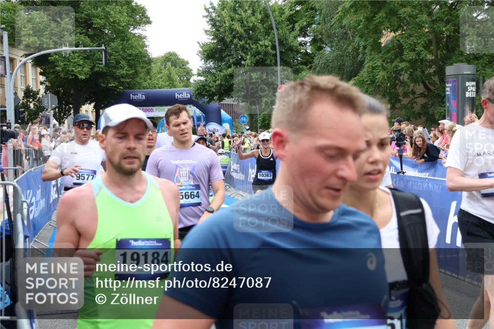 29.06.2025 - hella hamburg halbmarathon Zöllner http://msf.ph/oto/8247087 29.06.2025 10:57:22 Ziel 2417, 2676, 4940, 5926, 6272, 8585, 9450, 9577, 9934, 10383, 11590, 12014, 12590, 13664, 15229, 15664, 16625, 17660, 17779, 17848, 17993 meine-sportfotos.de