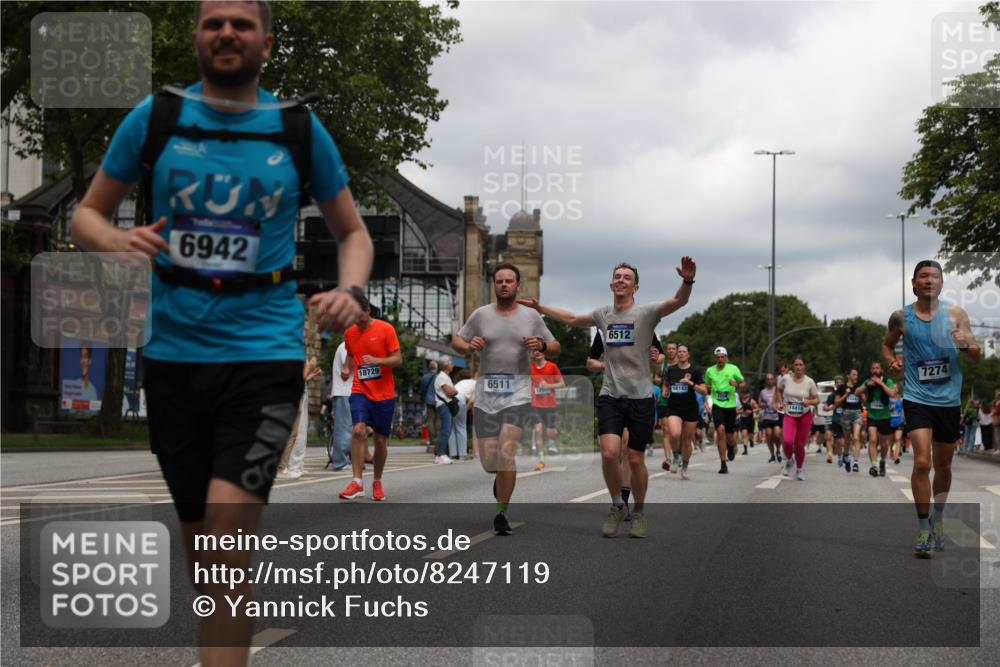 29.06.2025 - hella hamburg halbmarathon Yannick Fuchs http://msf.ph/oto/8247119 29.06.2025 10:47:46 20KM 1030, 1151, 1267, 1422, 1502, 1727, 1870, 2058, 2070, 2354, 2518, 2630, 3096, 3819, 5020, 5259, 5638, 5866, 6294, 6374, 6481, 6511, 6512, 6629, 6762, 6942, 7274, 7395, 7918, 8285, 8335, 8394, 8447, 9380, 9791, 9922, 10891, 11068, 11430, 11844, 12321, 12379, 12607, 12632, 12909, 13032, 13033, 13397, 13794, 13865, 13912, 13997, 14702, 15146, 15441, 15502, 15838, 15856, 15946, 16477, 16780, 17348, 17482, 18143, 18308, 18418, 18487, 18514, 18612 meine-sportfotos.de