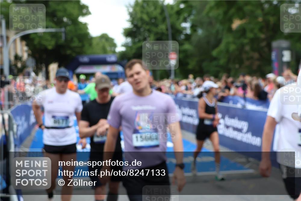 29.06.2025 - hella hamburg halbmarathon Zöllner http://msf.ph/oto/8247133 29.06.2025 10:57:23 Ziel 2417, 2676, 5926, 6272, 8585, 9450, 9577, 9934, 10383, 11590, 12014, 12590, 13664, 15229, 16625, 16830, 17160, 17779, 17848 meine-sportfotos.de
