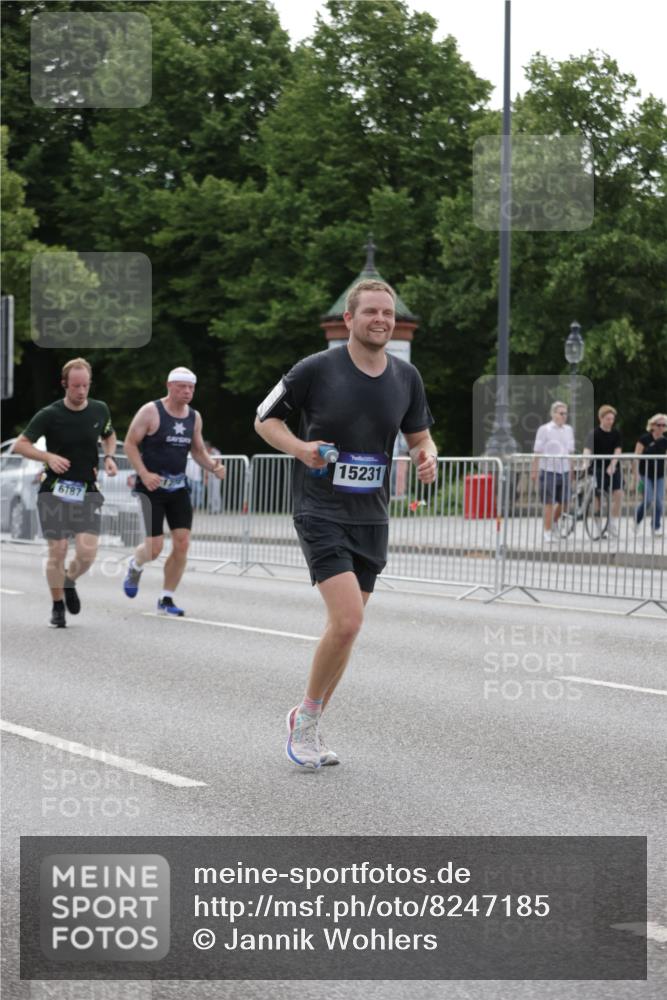 29.06.2025 - hella hamburg halbmarathon Jannik Wohlers http://msf.ph/oto/8247185 29.06.2025 10:30:38 Lombardsbrücke 1773, 2097, 2268, 3131, 4561, 6195, 6620, 6787, 7351, 8757, 9576, 10989, 11981, 11988, 12384, 12627, 14095, 14803, 15466, 15589, 17224, 17463, 17509, 17742, 17966, 19052, 19226 meine-sportfotos.de