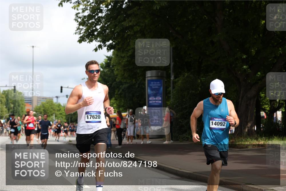 29.06.2025 - hella hamburg halbmarathon Yannick Fuchs http://msf.ph/oto/8247198 29.06.2025 10:35:15 20KM 1677, 1882, 1912, 2324, 2568, 2949, 3332, 4843, 4889, 5007, 5014, 5026, 5050, 5410, 5745, 5916, 6080, 6429, 7080, 7284, 8074, 8370, 8465, 8629, 8966, 9979, 10369, 10934, 10968, 10978, 11767, 11959, 12365, 13029, 13158, 13667, 14092, 14820, 15164, 15493, 15542, 15689, 16201, 16249, 16347, 16599, 17214, 17620, 17724, 17971, 18173, 18192, 18399 meine-sportfotos.de