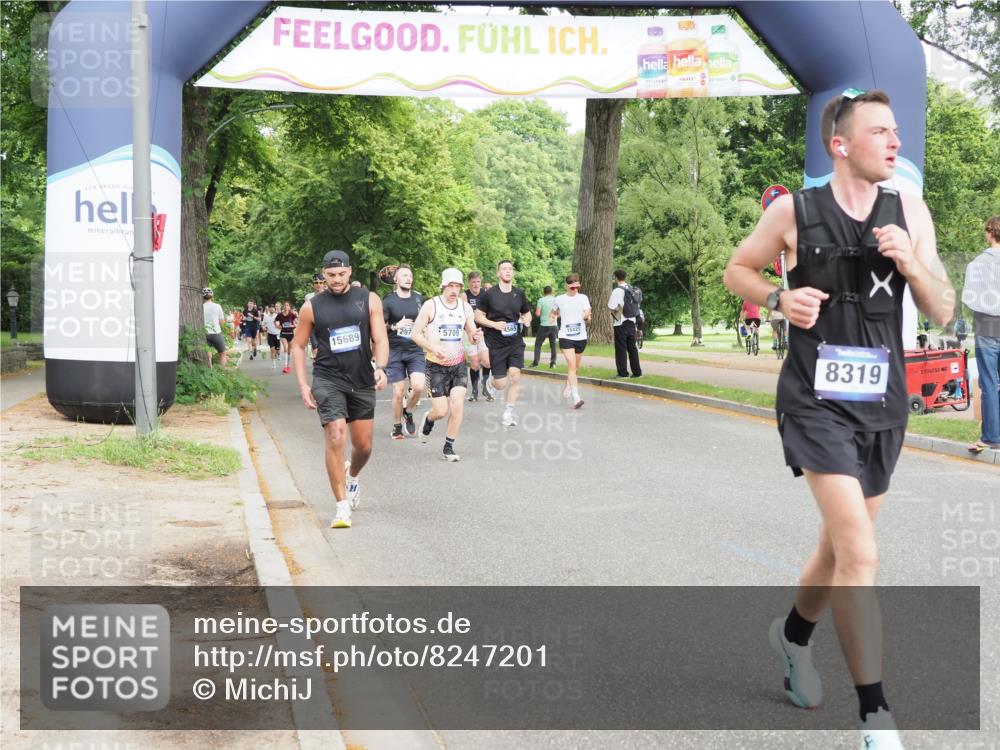 29.06.2025 - hella hamburg halbmarathon MichiJ http://msf.ph/oto/8247201 29.06.2025 10:28:32 Zwischen KM18-KM19 1975, 3626, 4766, 5709, 8319, 8933, 9116, 10968, 12372, 14077, 15689 meine-sportfotos.de